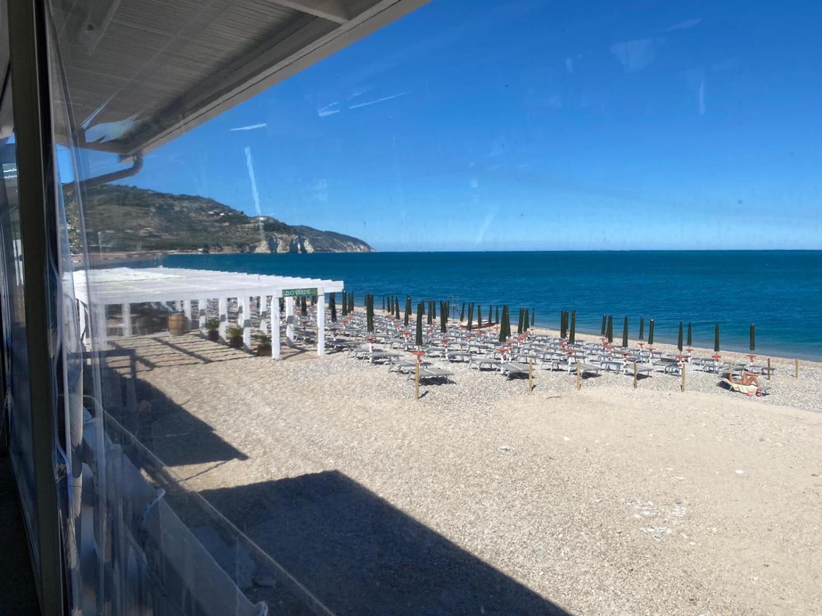 B&B Direttamente Sul Mare Da Antonino Mattinata Kültér fotó